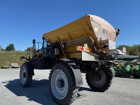 Image of RoGator RG1100C equipment image 4