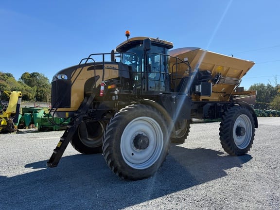 2019 RoGator RG1100C Equipment Image0
