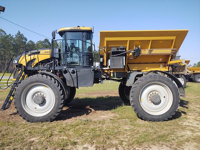 Image of RoGator RG1100C equipment image 2