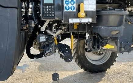 Image of RoGator RG1100C equipment image 3