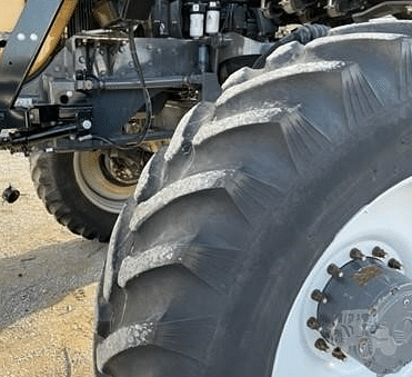 Image of RoGator RG1100C equipment image 4