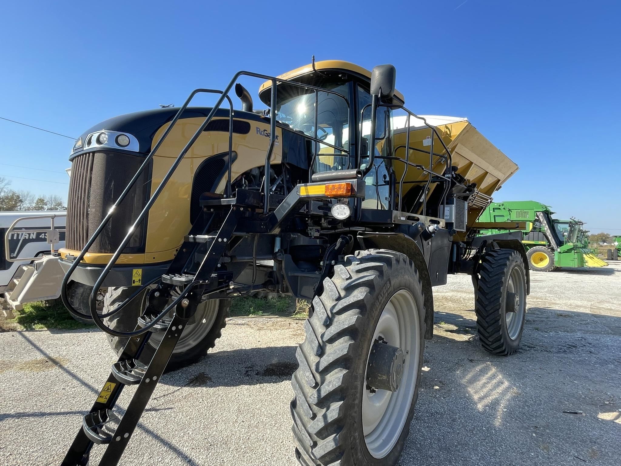 Main image RoGator RG1100C