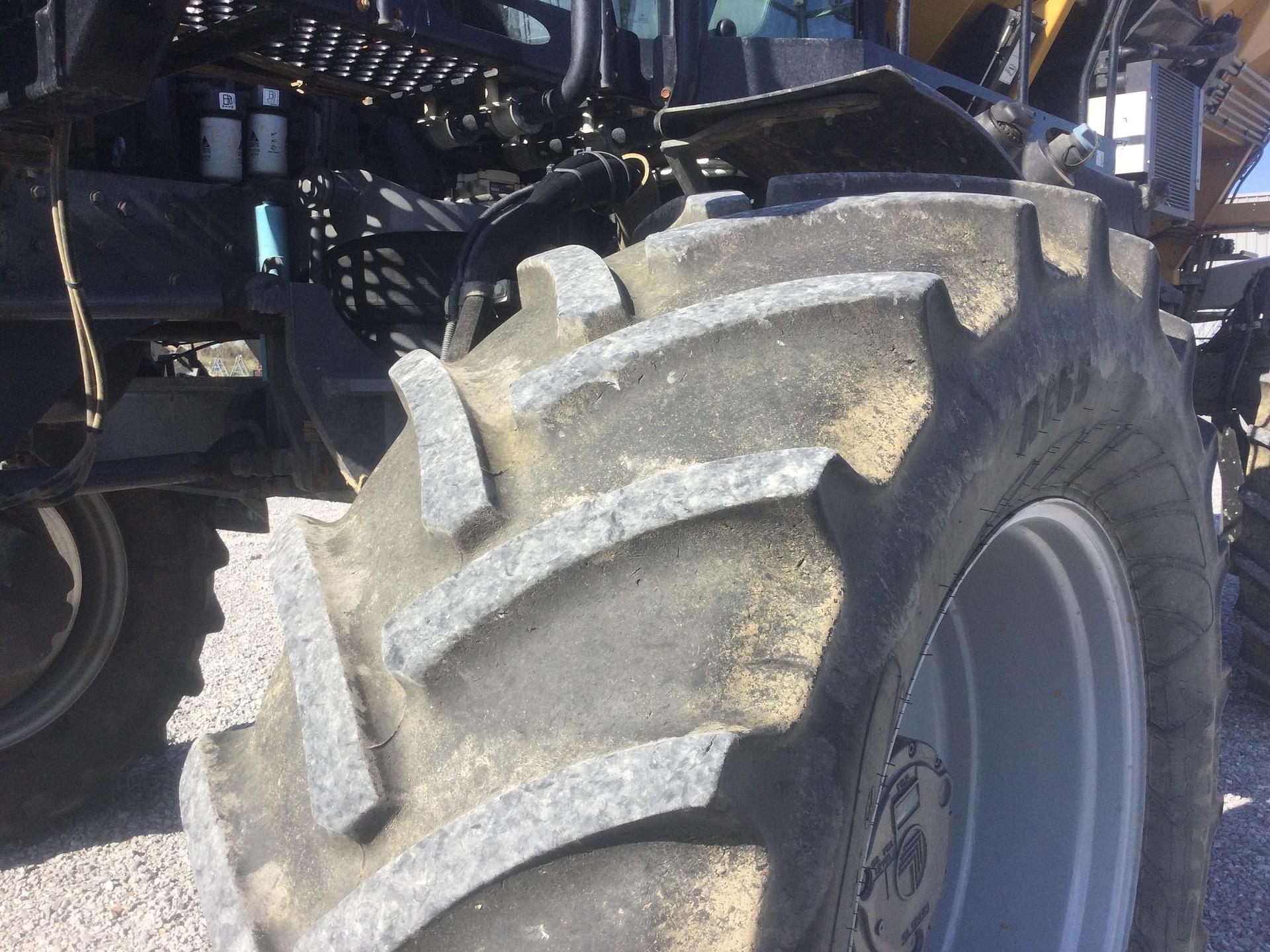 Main image RoGator RG1100C 31