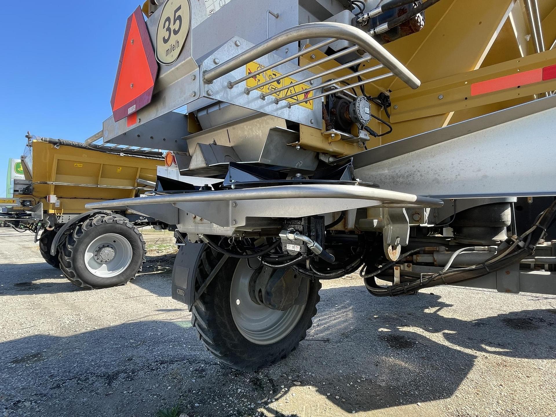 Main image RoGator RG1100C 5