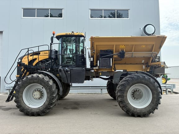 2019 RoGator RG1100C Equipment Image0