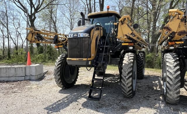Image of RoGator RG1100C equipment image 2