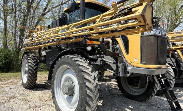Image of RoGator RG1100C equipment image 1