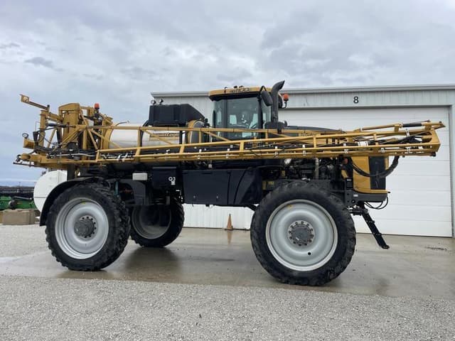 Image of RoGator RG1100C equipment image 2