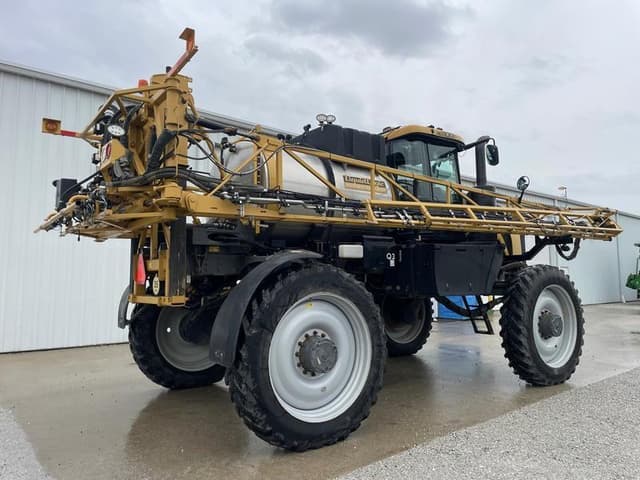 Image of RoGator RG1100C equipment image 4