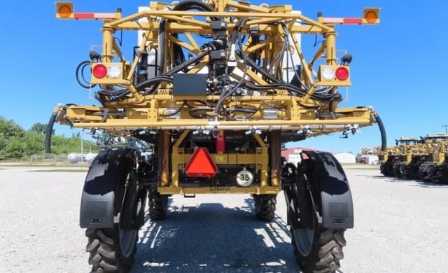 Image of RoGator RG1100C equipment image 3