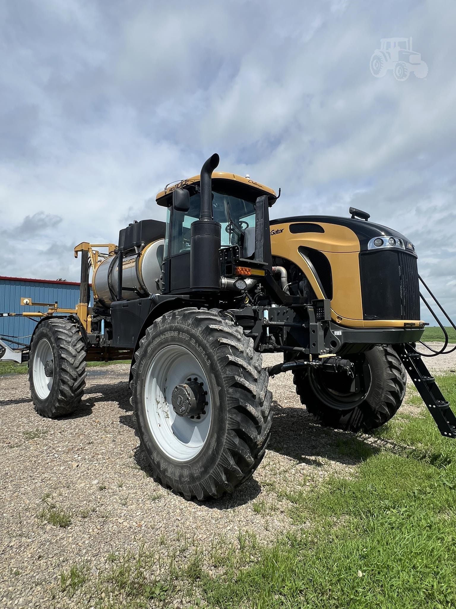 Main image RoGator RG1100C