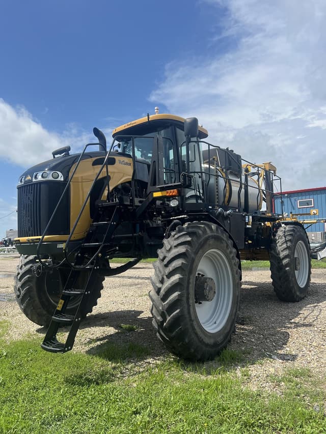 Image of RoGator RG1100C equipment image 2