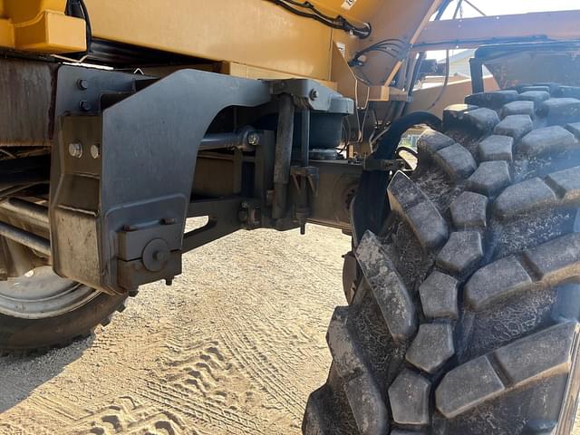 Image of RoGator RG1100C equipment image 3