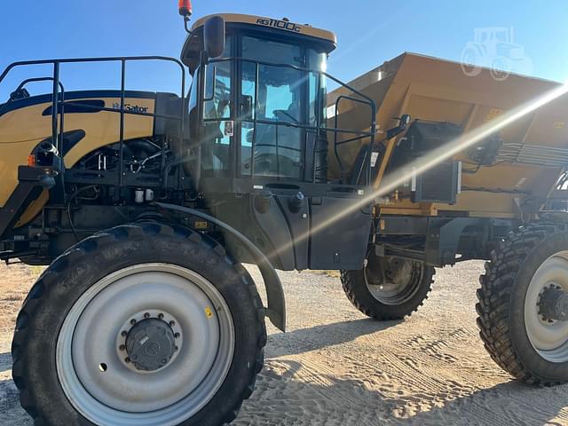 Image of RoGator RG1100C equipment image 1