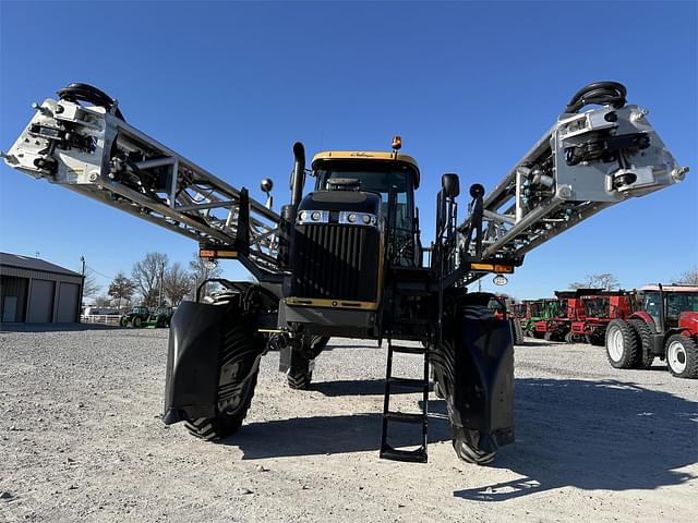 Image of RoGator RG1100C equipment image 4