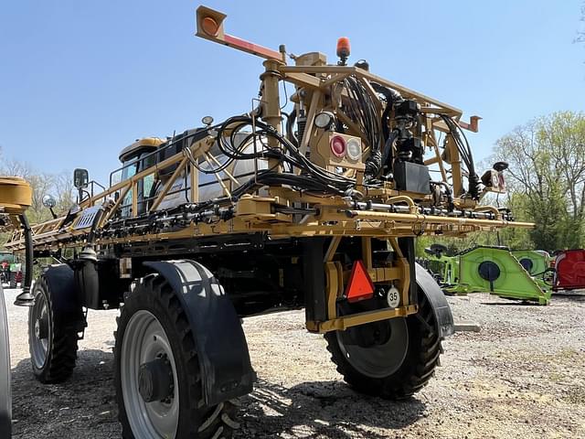 Image of RoGator RG1100C equipment image 4