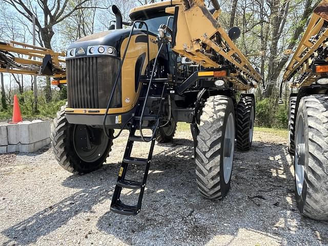 Image of RoGator RG1100C equipment image 3