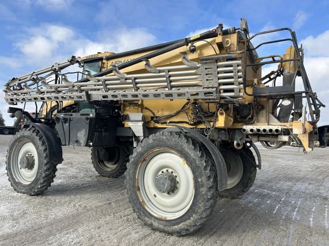 Image of RoGator RG1300C equipment image 4