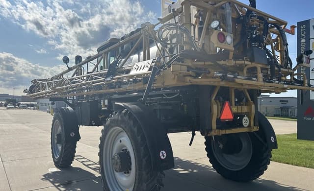 Image of RoGator RG1300C equipment image 3