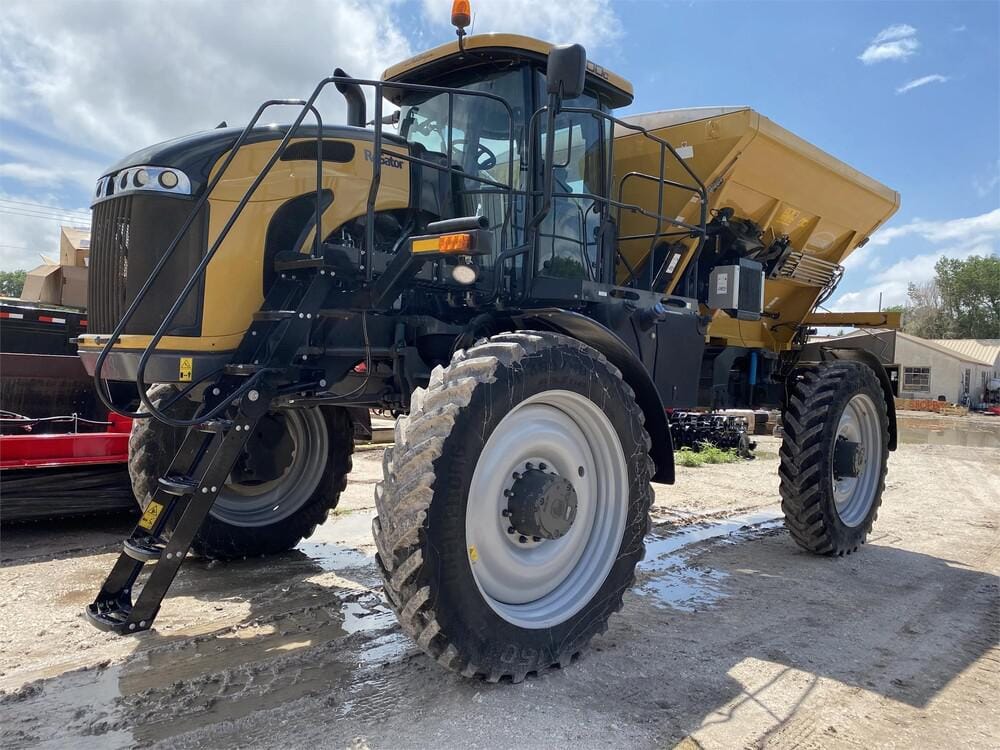 2019 RoGator RG1300C Equipment Image0