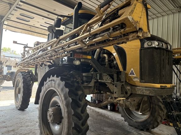 2019 RoGator RG1300C Equipment Image0