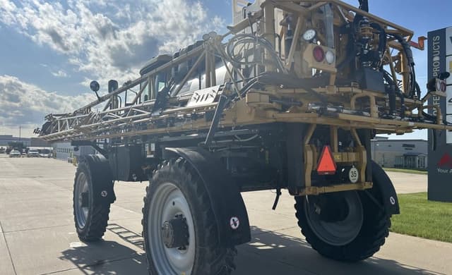 Image of RoGator RG1300C equipment image 3