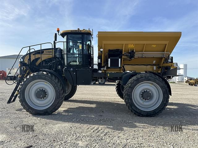 Image of RoGator RG1300C equipment image 3