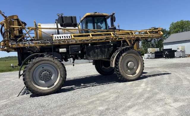 Image of RoGator RG1300C equipment image 2