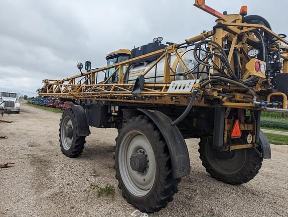 Image of RoGator RG1300C equipment image 2