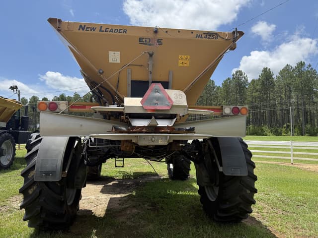 Image of RoGator RG1300C equipment image 2