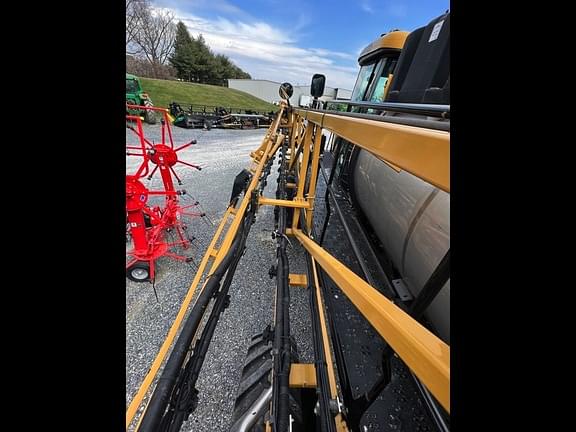 Main image RoGator RG1300C 17