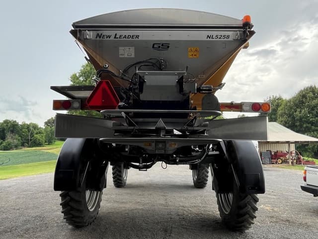 Image of RoGator RG1300C equipment image 4