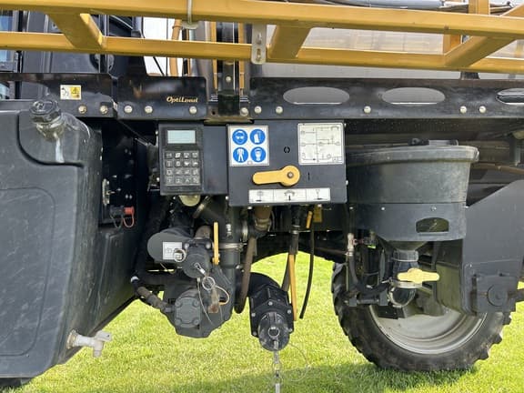 Image of RoGator RG1300C equipment image 2