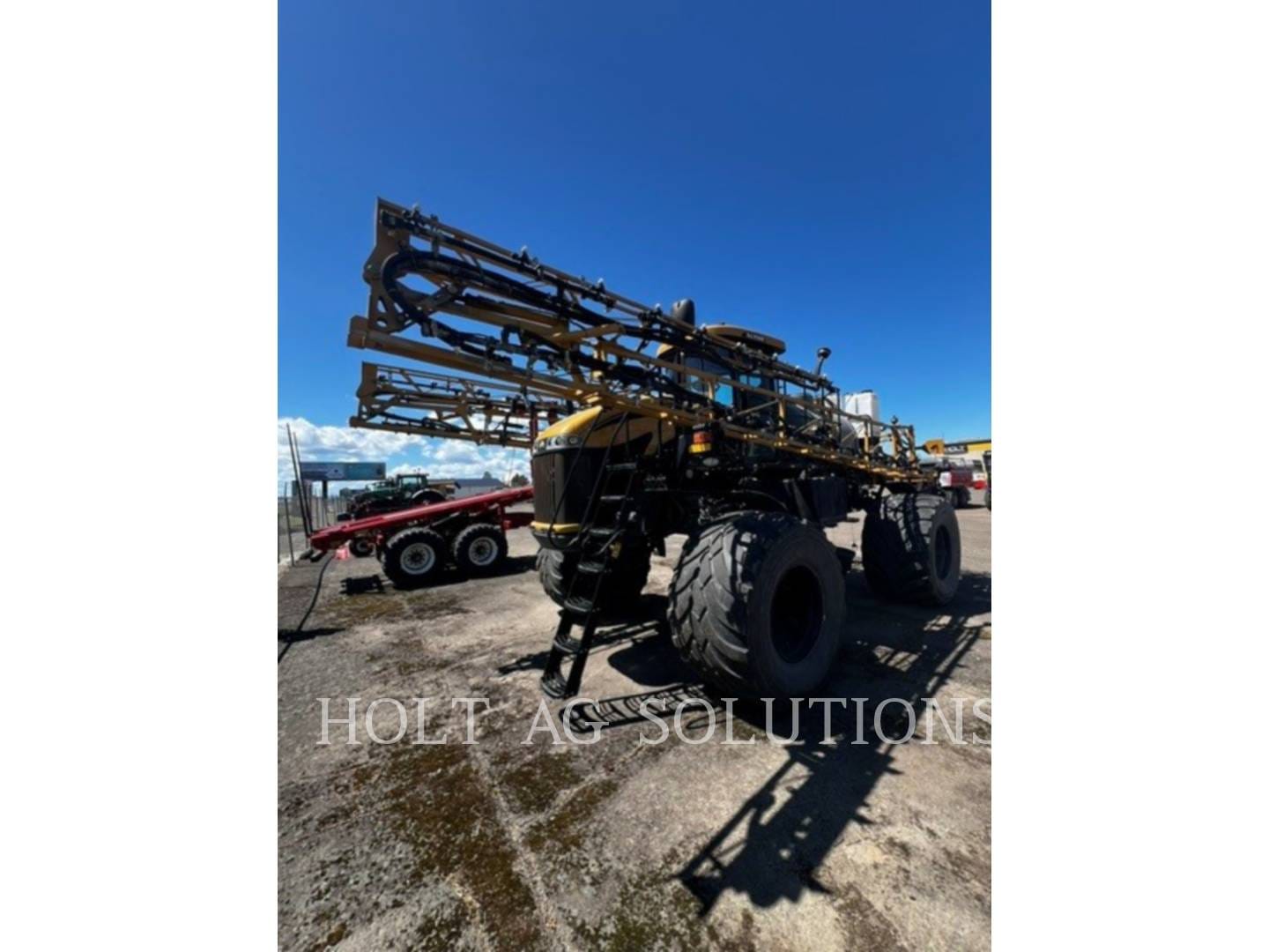 2019 RoGator RG700B Equipment Image0