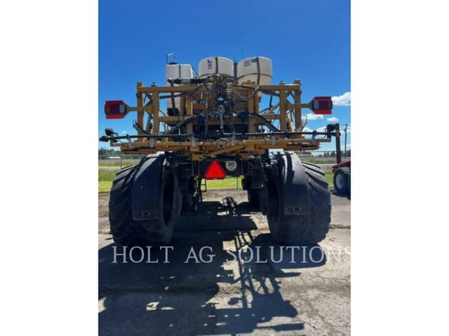 Image of RoGator RG700B equipment image 1