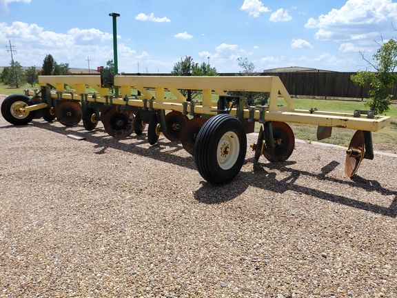 2019 Roll A Cone Disk Lister Equipment Image0