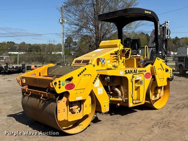 2019 Sakai SW654 Equipment Image0