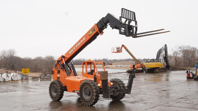 Image of Skytrak 10042 equipment image 4