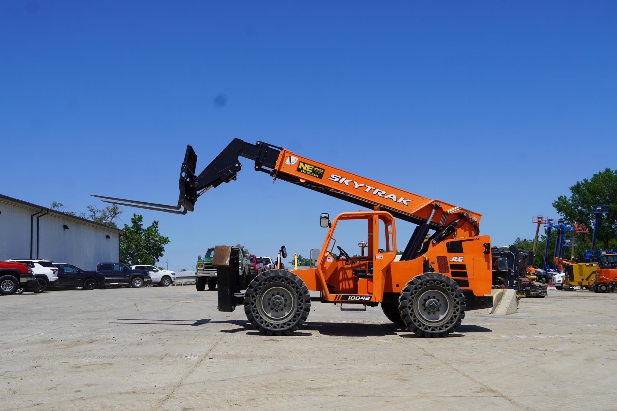 2019 Skytrak 10042 Equipment Image0