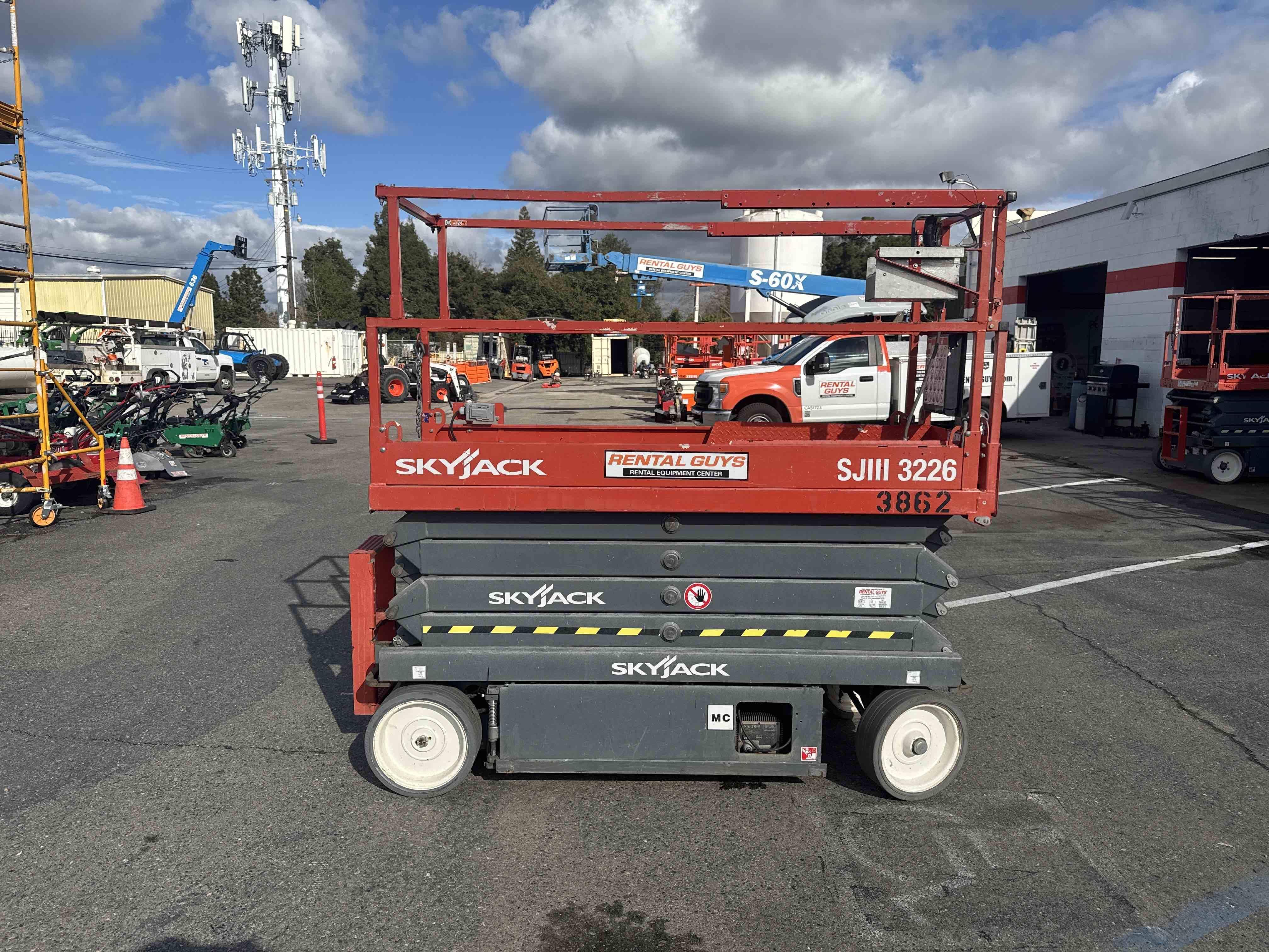 2019 Sky Jack SJIII3226 Equipment Image0