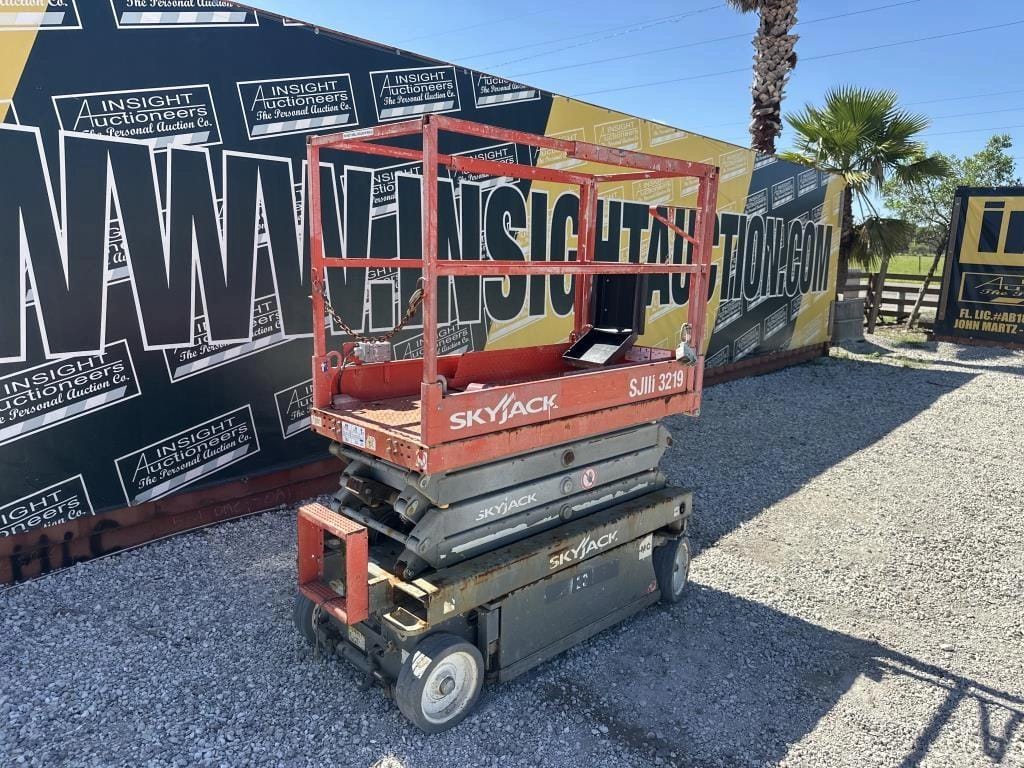2019 Sky Jack SJIII3219 Equipment Image0