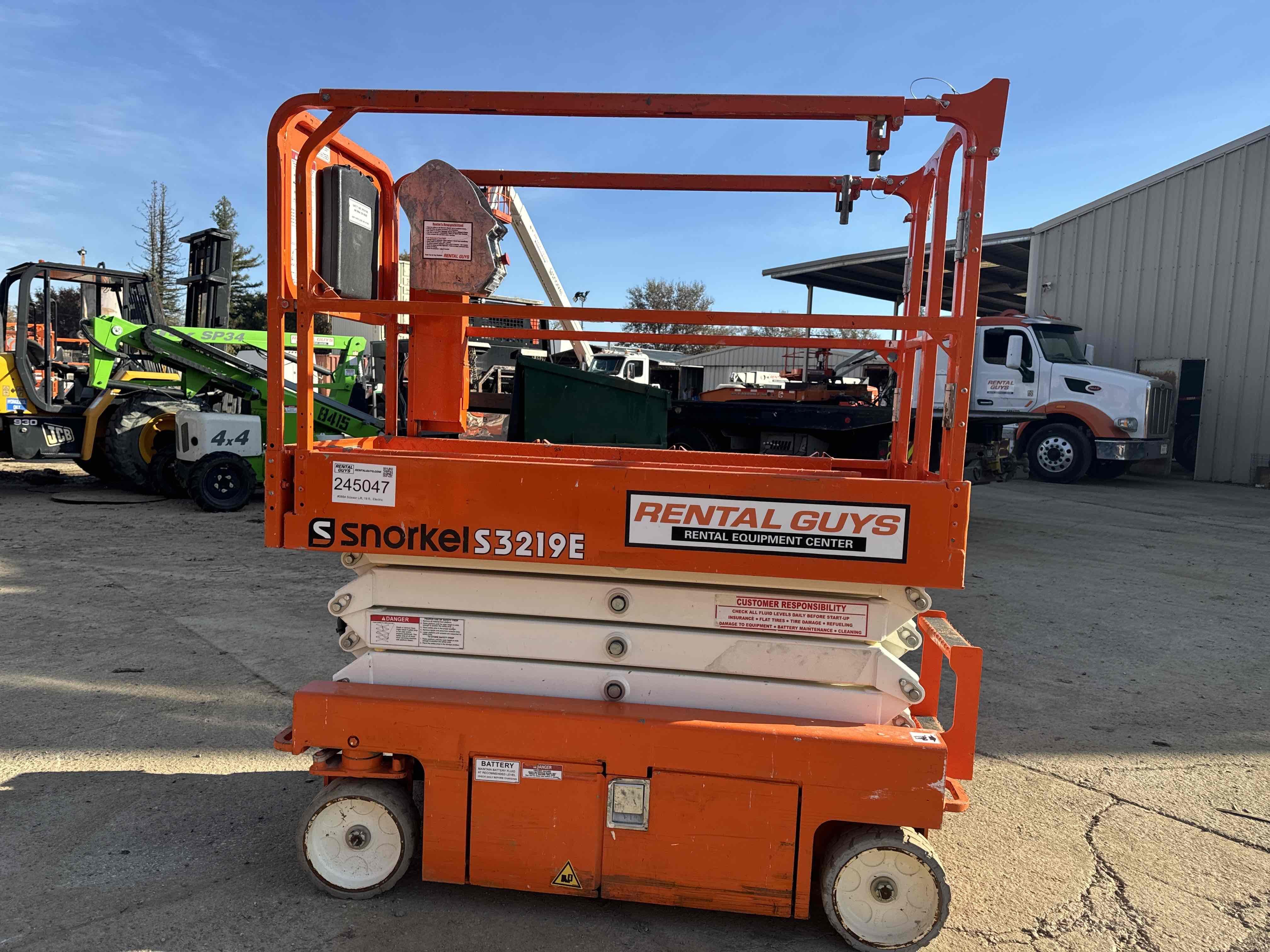 2019 Snorkel S3219E Equipment Image0