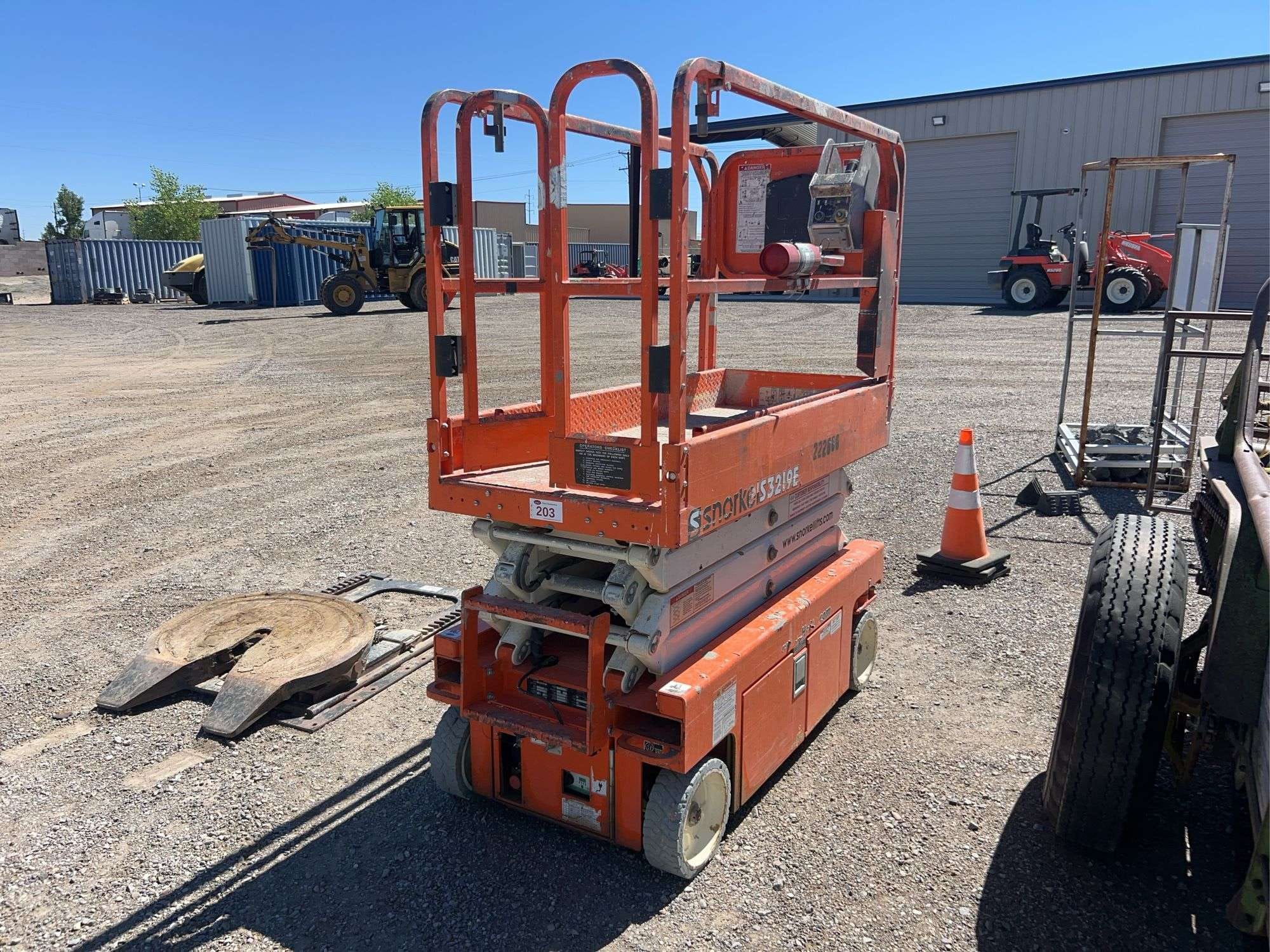 2019 Snorkel S3219E Equipment Image0