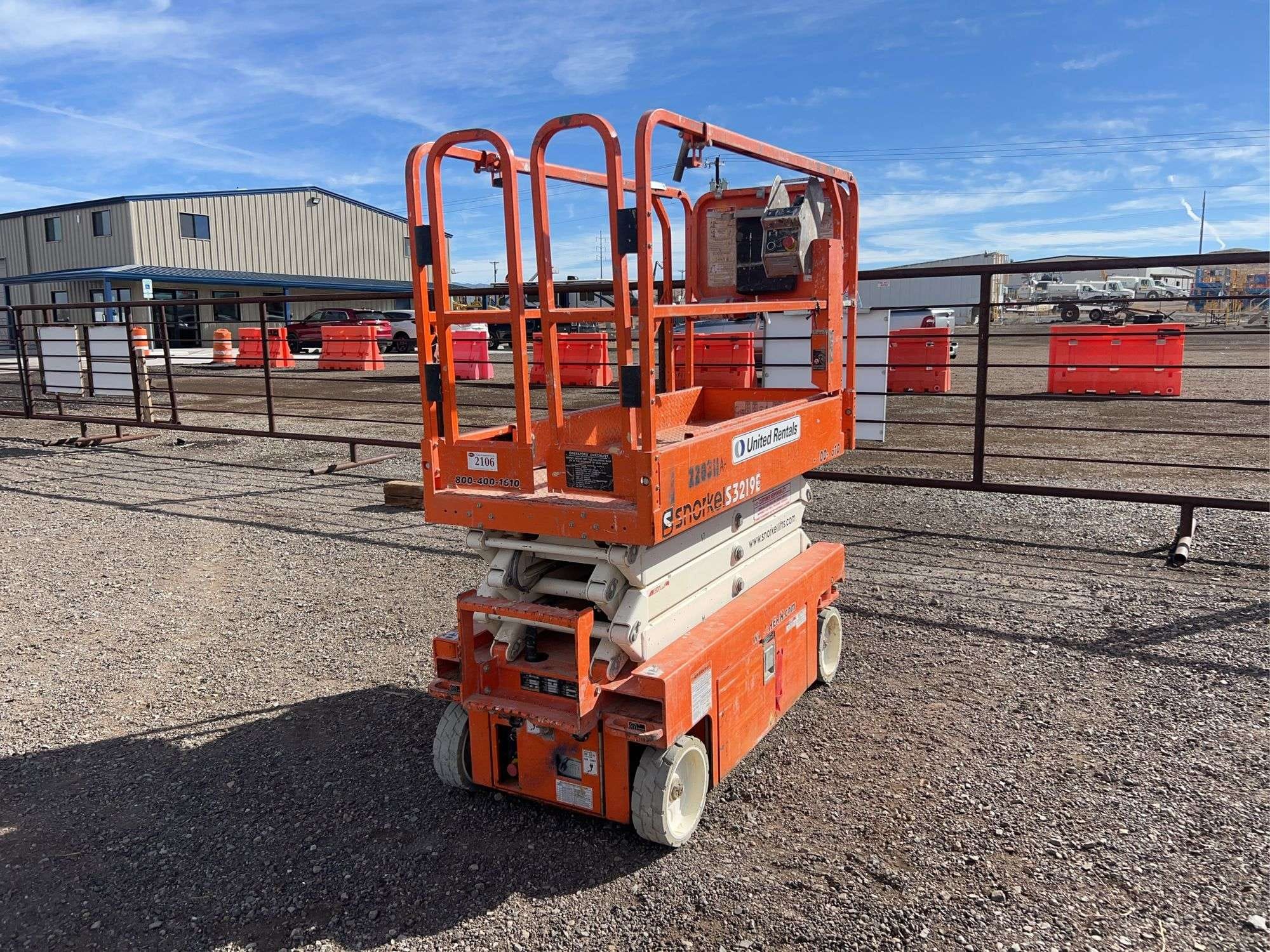 2019 Snorkel S3219E Equipment Image0