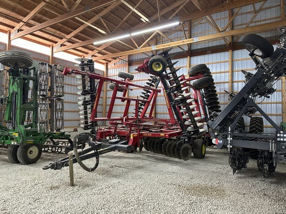 2019 Sunflower 1436 Equipment Image0