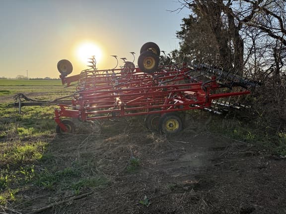 Image of Sunflower 5056 equipment image 1