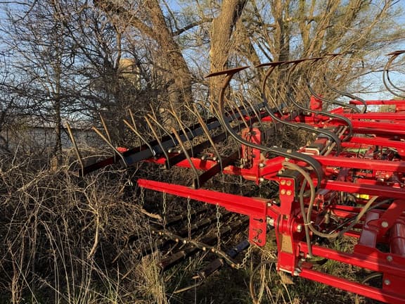 Image of Sunflower 5056 equipment image 4