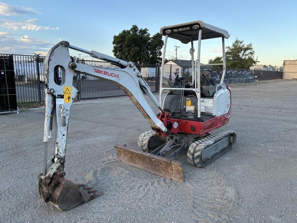 Image of Takeuchi TB216 Primary image
