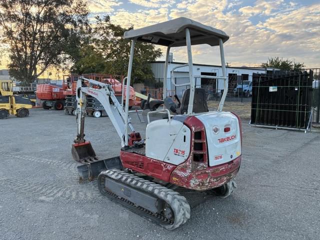 Image of Takeuchi TB216 equipment image 3