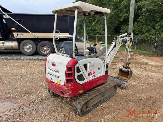 Image of Takeuchi TB216 equipment image 4